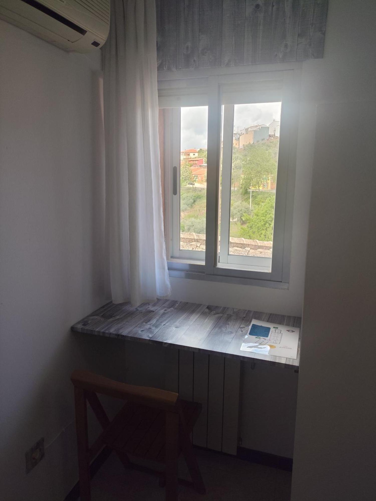 Hostal Restaurante Solaire Castañar de Ibor Kültér fotó